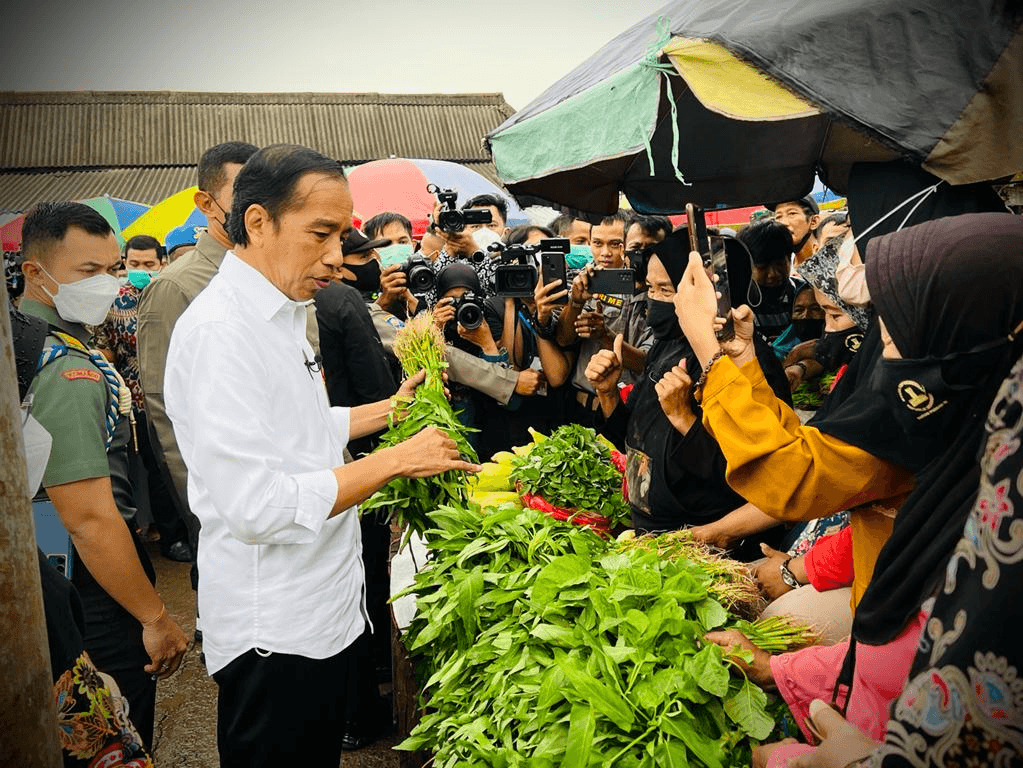 Kata Survei Kepuasan Publik Kinerja Jokowi Meningkat, Ada yang Percaya?
