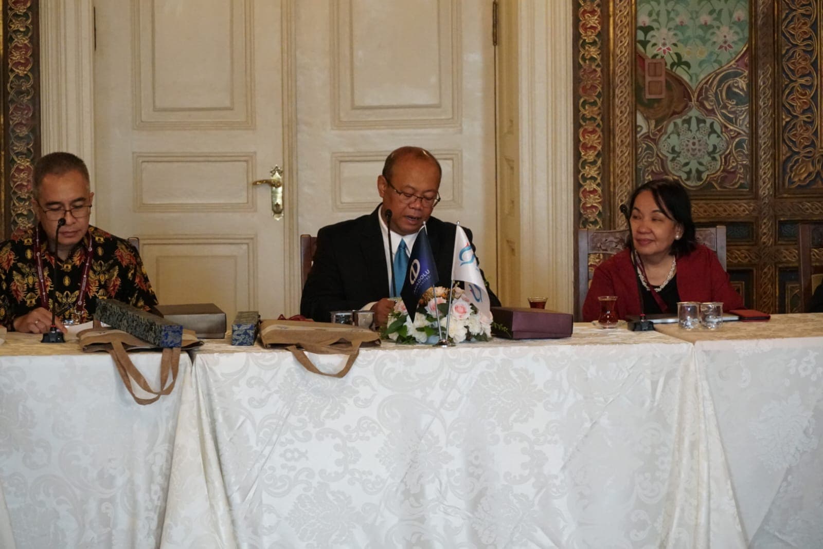 Rektor Universitas Terbuka Buka 'The 36th AAOU Conference' di Istanbul