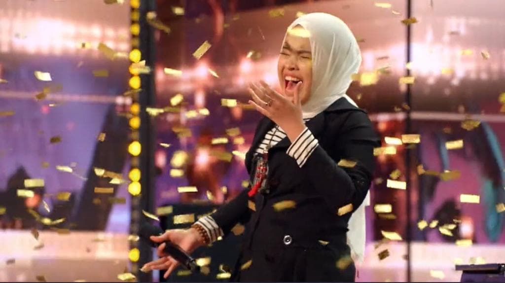 Apa Arti Golden Buzzer yang Didapat Putri Ariani dari Simon Cowell di America’s Got Talent 2023?