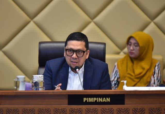 Komisi II Ingatkan Peserta Pemilu untuk Koordinasi Bawaslu Soal Pemasangan APK