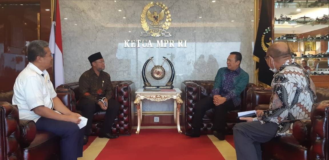 Puncak Dies Natalis ke-37, Bamsoet: Universitas Terbuka Pionir Inovasi Pendidikan Jarak Jauh