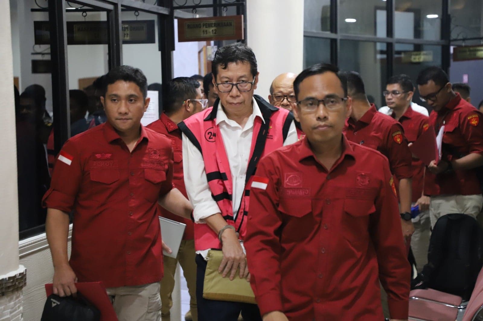 Tampang Tersangka Korupsi Tol Japek II Rp 1,5 Triliun