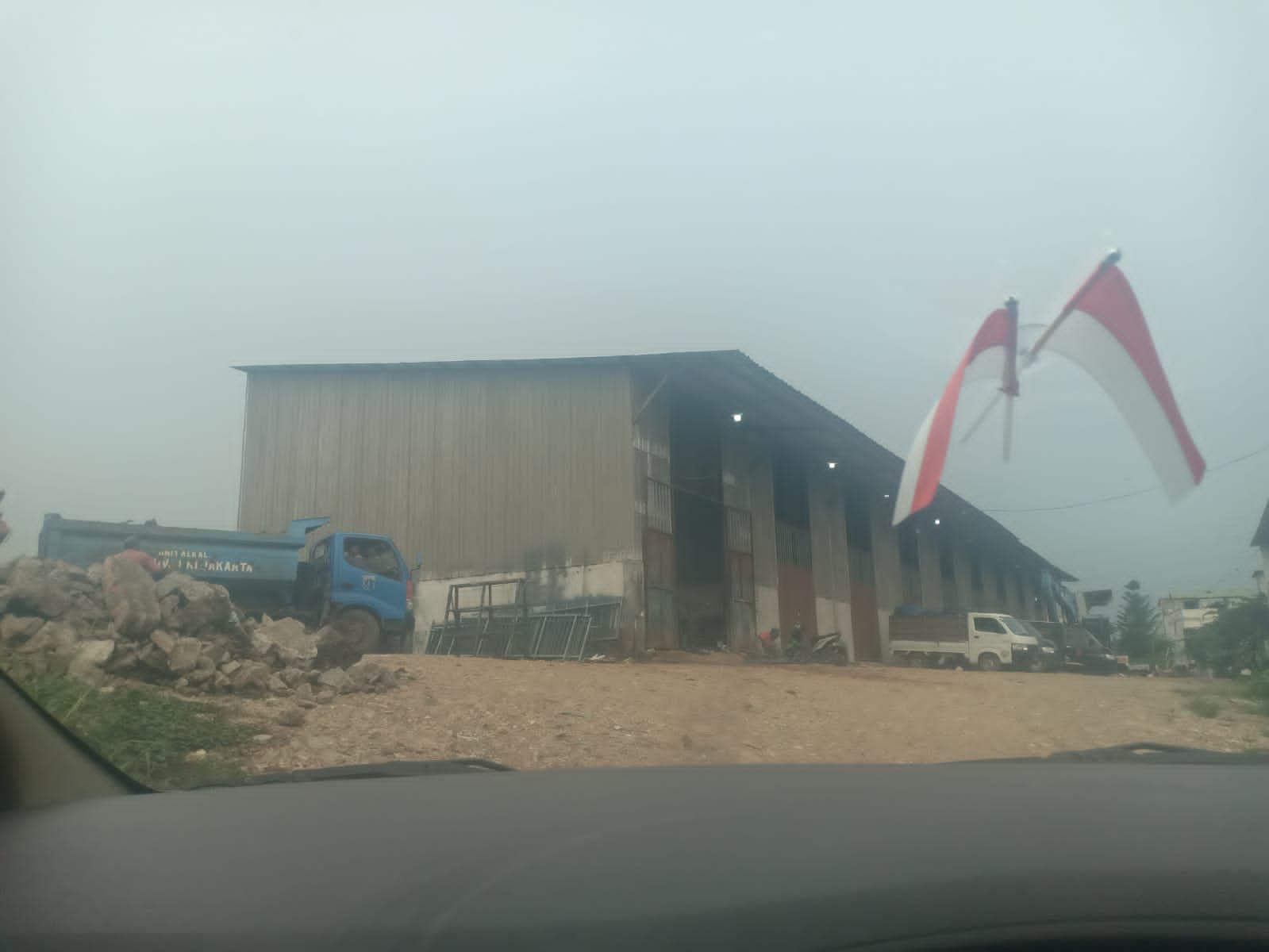 Alat Berat Dinas SDA Nyambi di Tanah Merah?