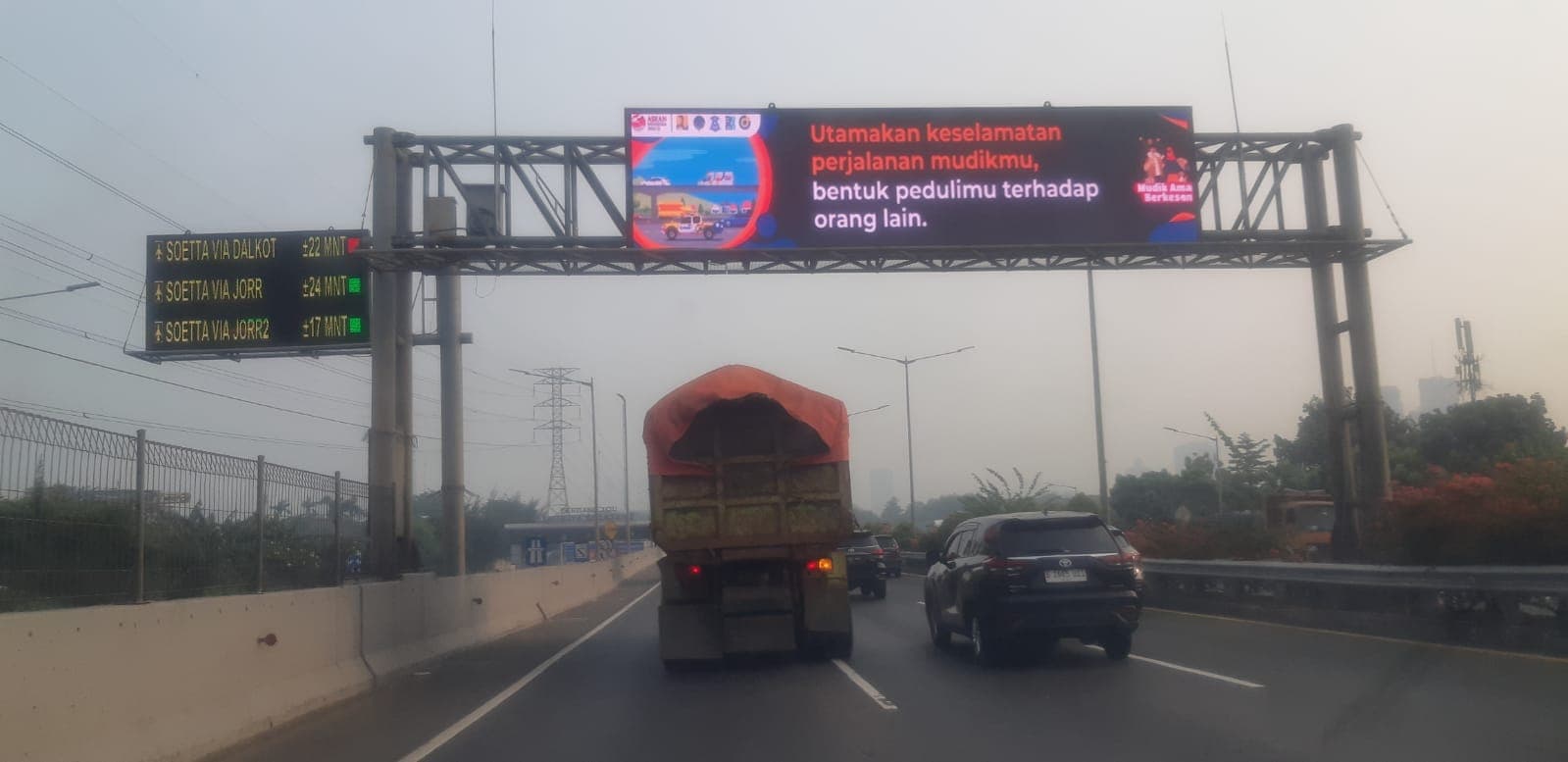 Jutaan Pengusaha dan Sopir Truk Jadi "Sapi Perahan" di Jalan Raya, Pemerintah Diam Aja