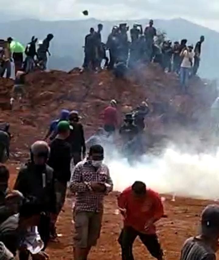 VIDEO: Unjuk Rasa di Tambang Nikel di Blok Mandiodo Konawe Utara Berakhir Ricuh