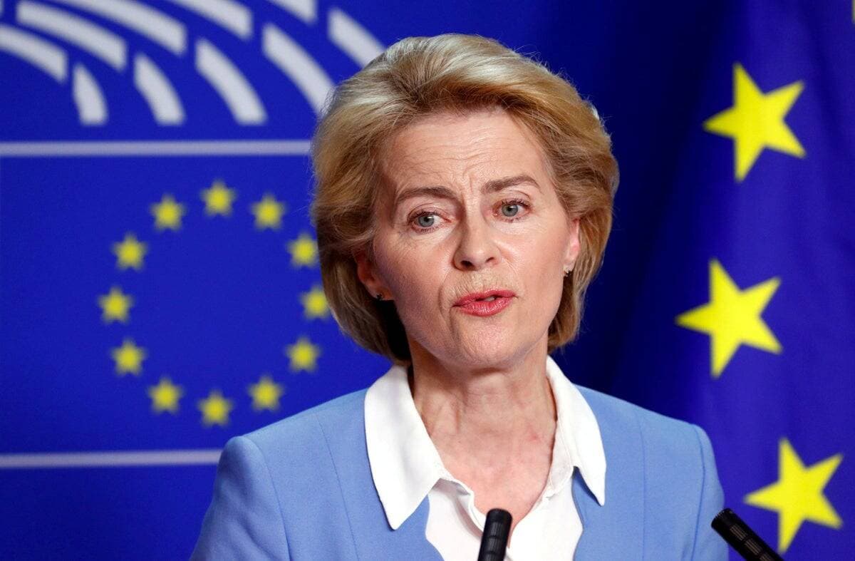 Komisi Eropa Minta Negara Anggotanya Segera Pasok Senjata ke Ukraina