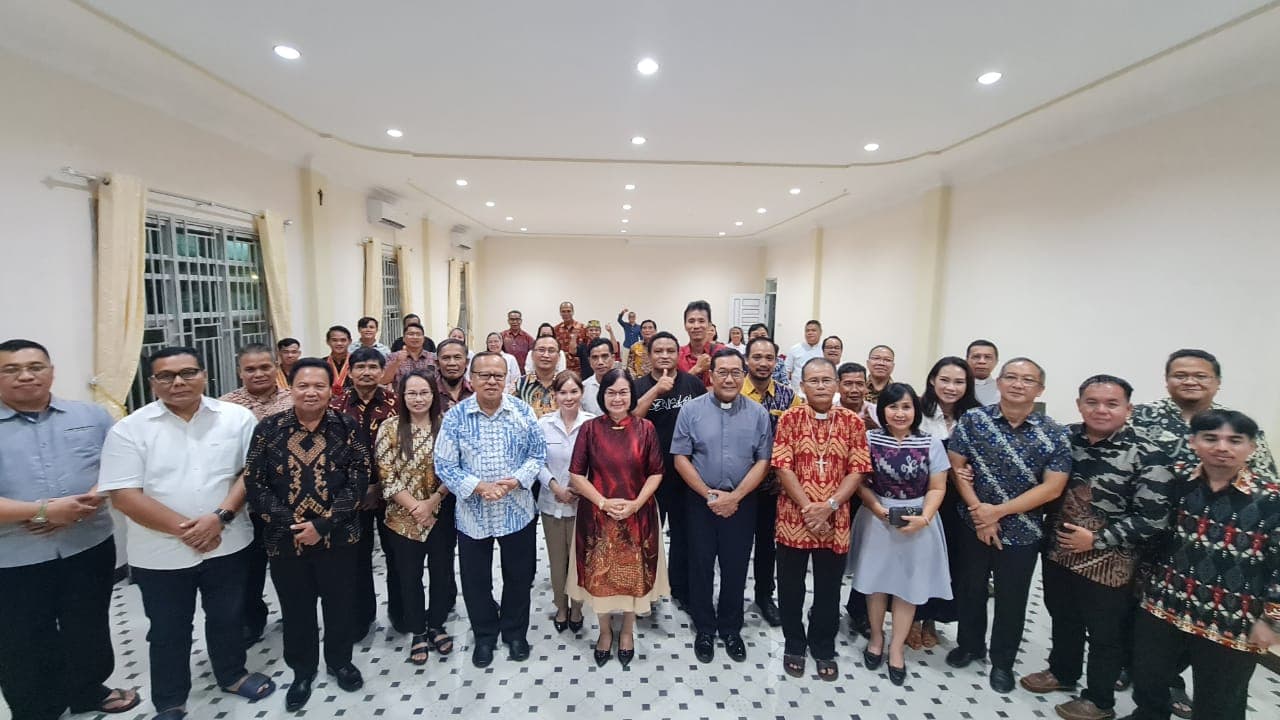 Uskup TNI Polri Selenggarakan Pelayanan Murah Hati dalam Semangat Belarasa di Sintang