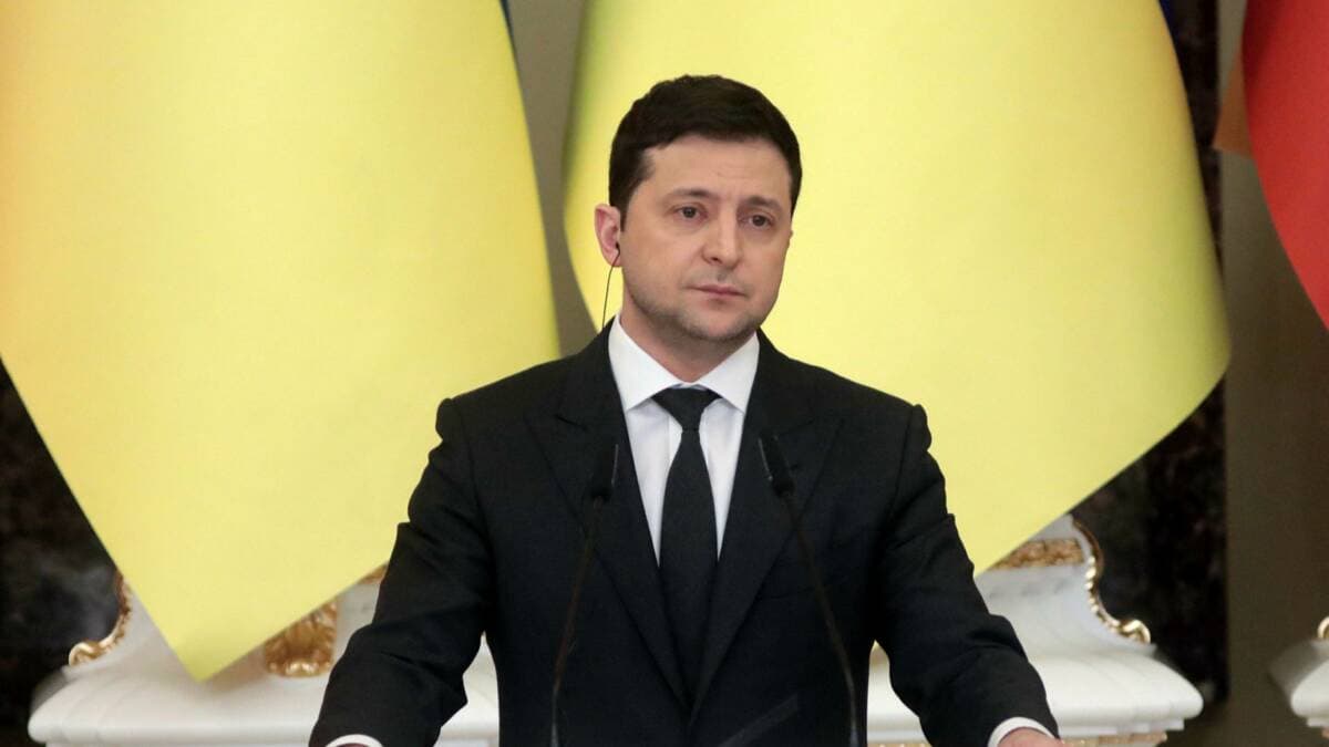Dituduh Berkhianat, Presiden Zelenskiy Pecat Kepala Badan Keamanan dan Jaksa Agung