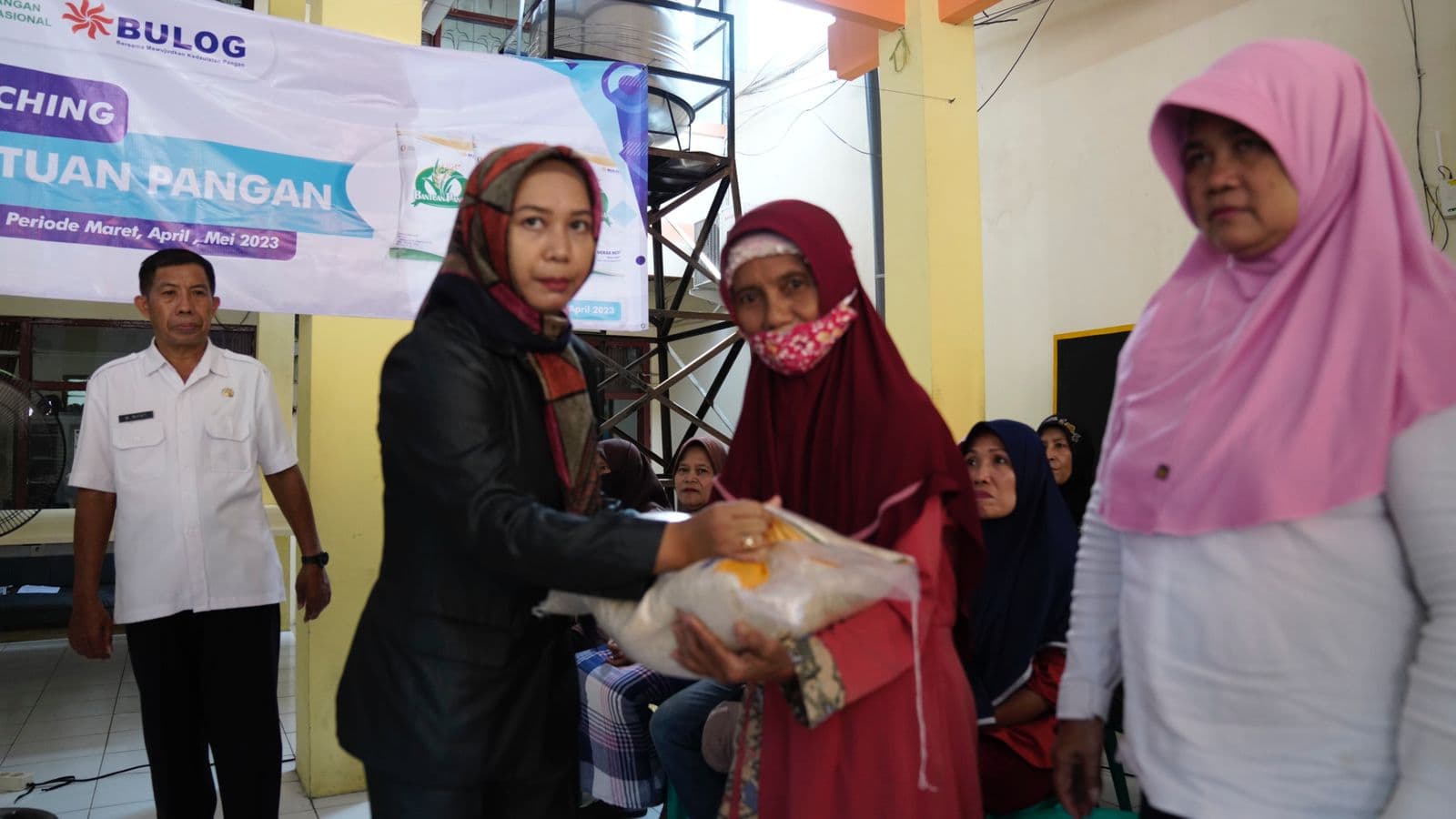 Ringankan Beban Warga, Pemkot Salurkan Bantuan Pangan Kepada KPM Kota Mojokerto
