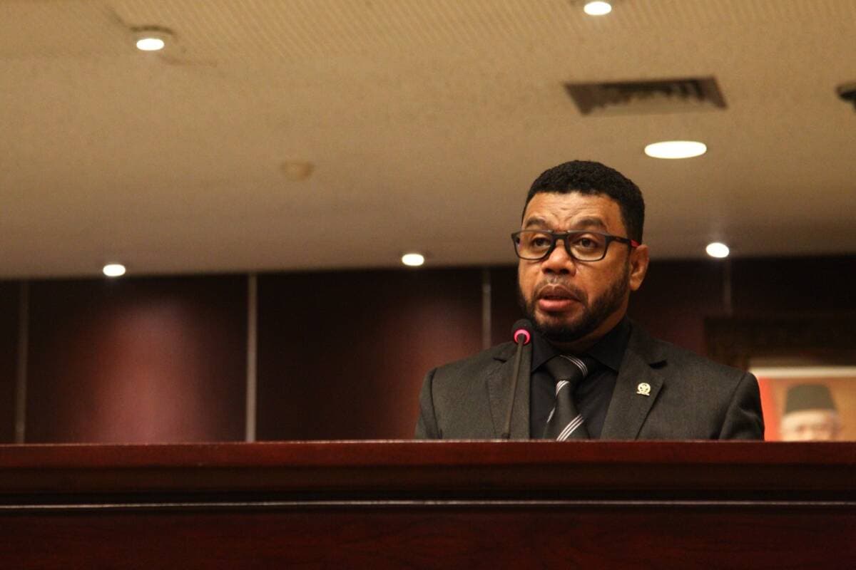 Ini Sikap Senator Filep Tentang Pemekaran di Papua