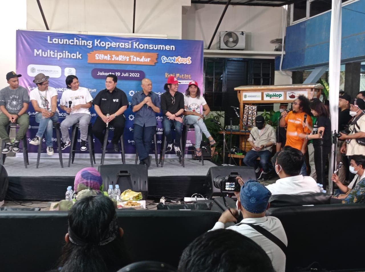 Slankops, Koperasi Slank Kolaborasi dengan Angkringan HipHop Berdayakan Ekonomi Masyarakat