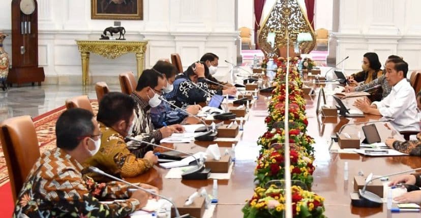Ratas Bersama Jokowi, Heru Budi Diminta Jadikan Jakarta sebagai Kota Percontohan Angkutan Massal