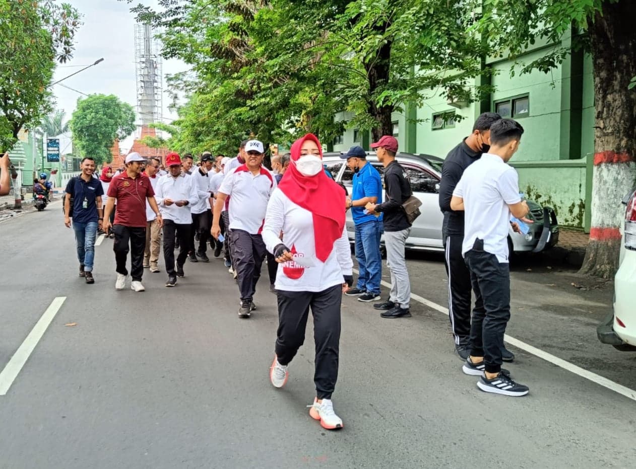 Peringati HUT ke-51 Korpri, Pemkab Mojokerto Gelar Jalan Sehat