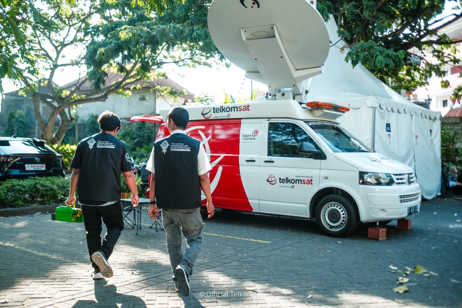 Sediakan Internet Cepat, Telkom Peduli Indonesia Timur