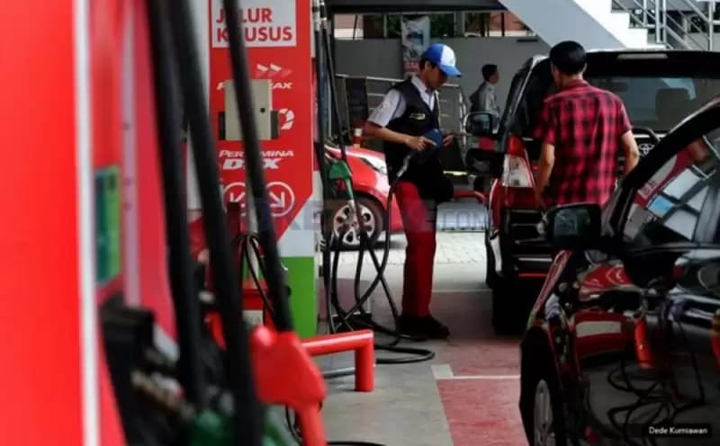 Minyak Mentah Merosot Tajam, Pertalite Belum Ada Penurunan