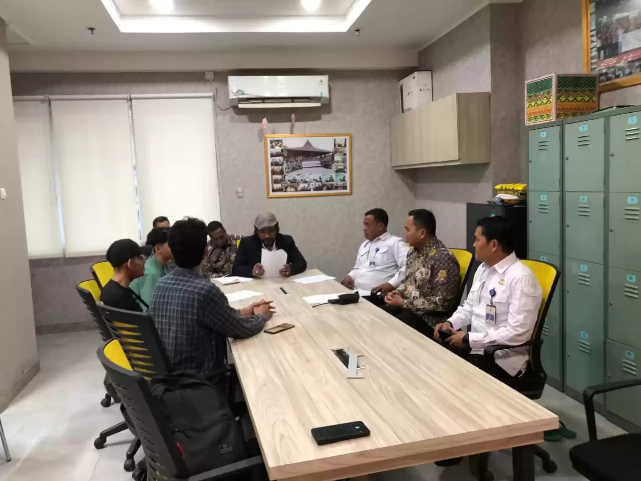 Aduiensi FM Sultra dengan pihak Ditjen Perhubungan Laut (Foto: Dok MI)