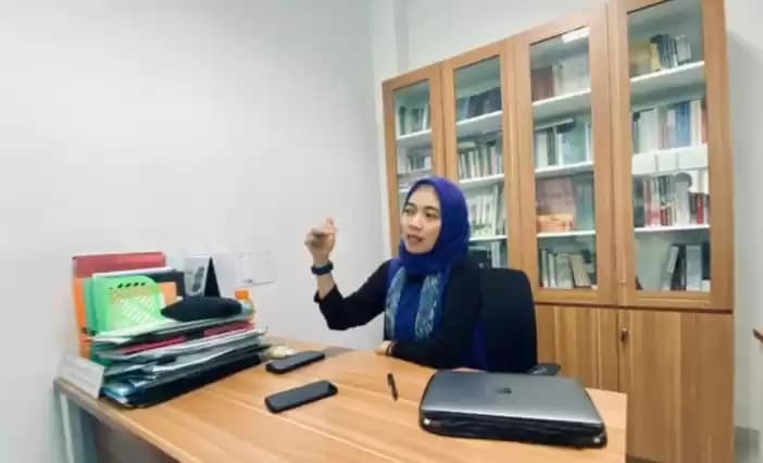 Akademisi dari UIN Mataram Athik Hidayatul Ummah, M.Pd, M.Si. parkan tentang kekuatan medsos