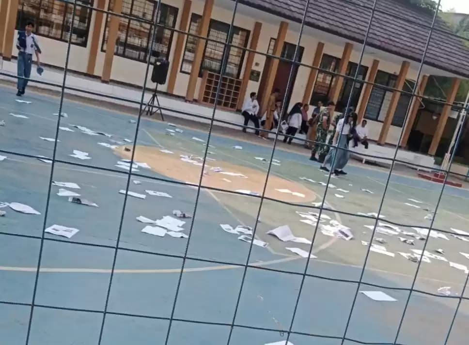 Aksi Siswa/Siswi SMAN 13 Bekasi, KCD Wilayah III, Dinas Pendidikan Provinsi Jawa Barat, Senin (29/7) (Foto/Ist)
