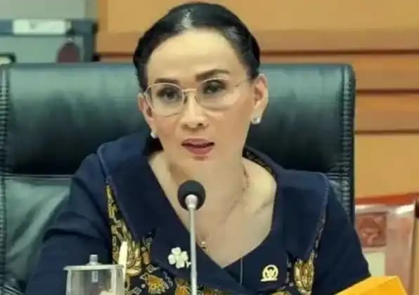 Amelia Anggraini