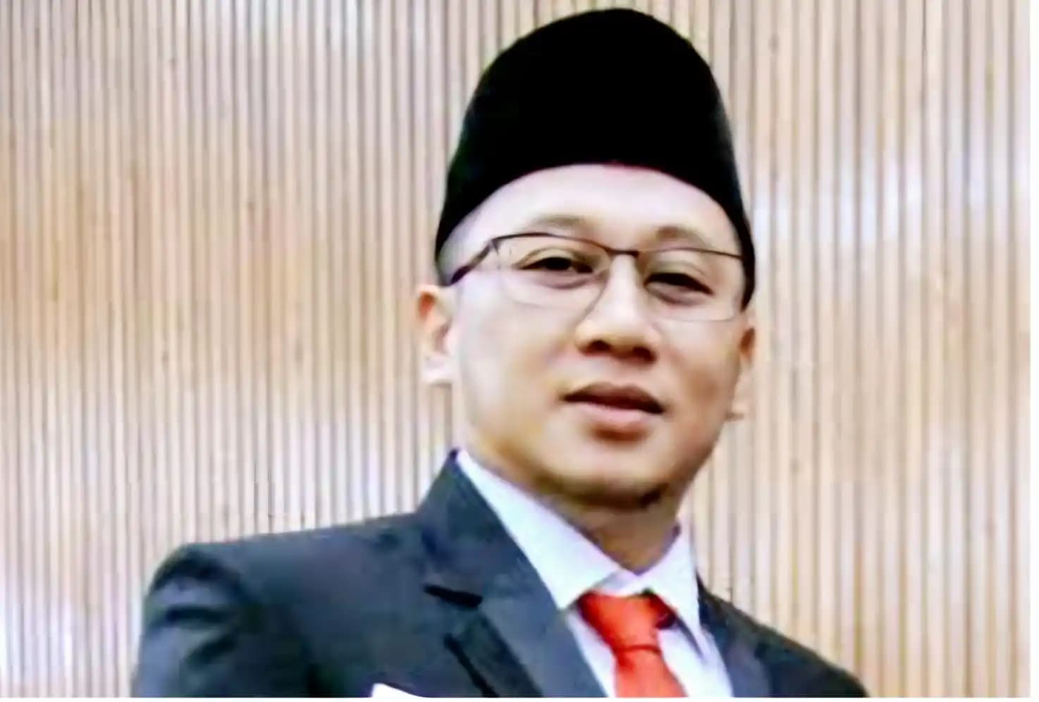 Anggota DPRD Praksi PAN, Achmad Rivai