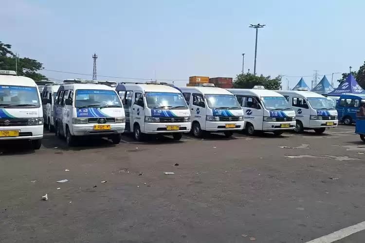 angkot reguler di Jakarta Utara