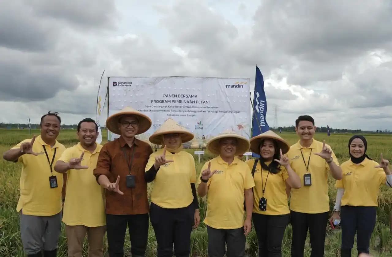 Bank Mandiri Bantu Petani Kebumen Hindari Gagal Panen