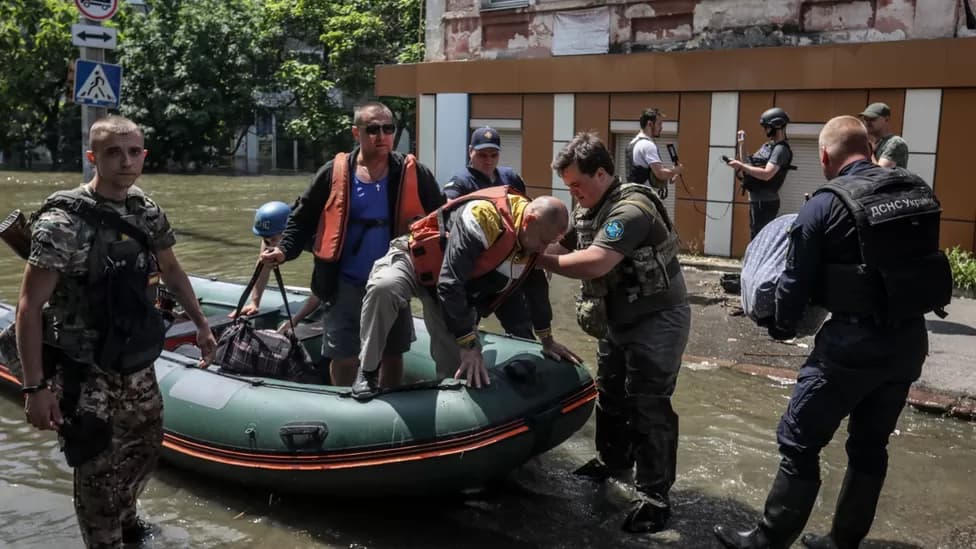 Bendungan di Kherson Jebol, Ribuan Orang Mengungsi