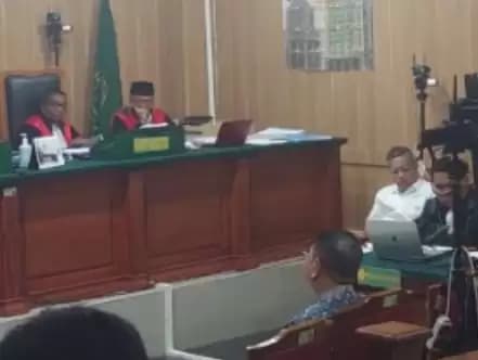 Sidang Kasus Abdul Gani Kasuba, JPU KPK Hadirkan Kepala Cabang Bank Mandiri Ternate Riski Firmansyah
