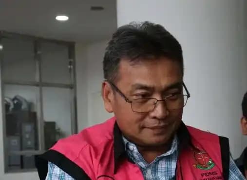 Charles Sitorus PLN