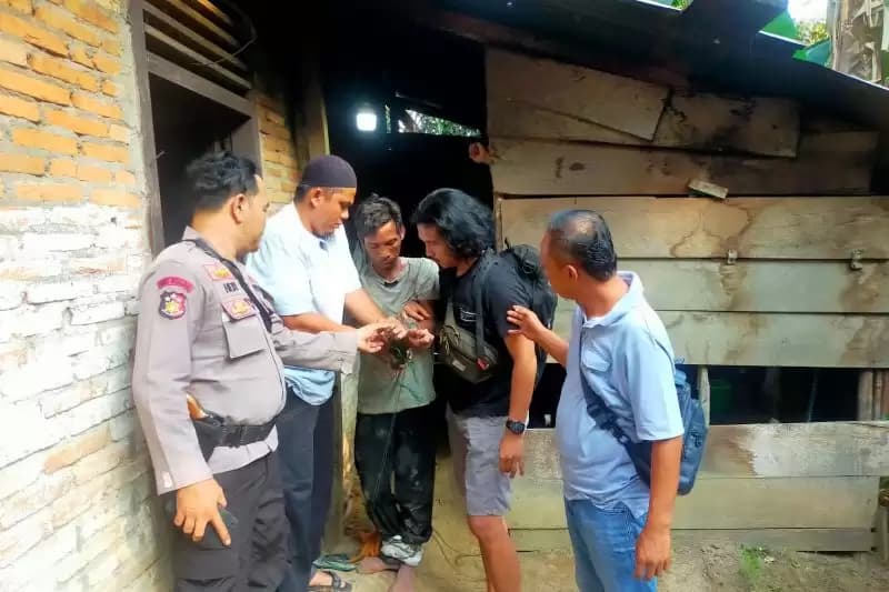 Sungguh Biadab, Ayah di Jambi Cekik Leher Anak Kandungnya hingga Tewas