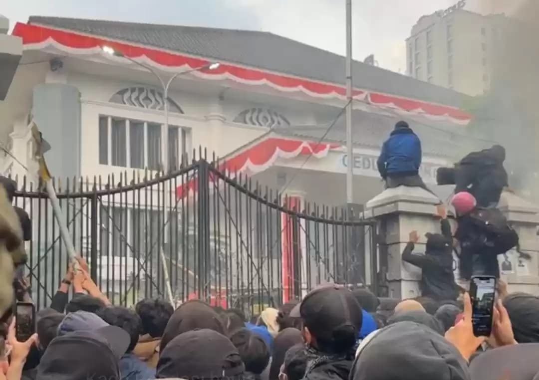 Demo DPRD Jabar