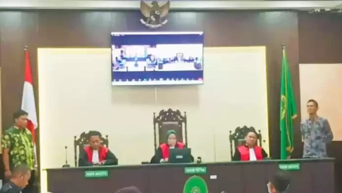 Dokumen sidang kasus pencemaran nama baik dengan tersangka Fauzan Adiman