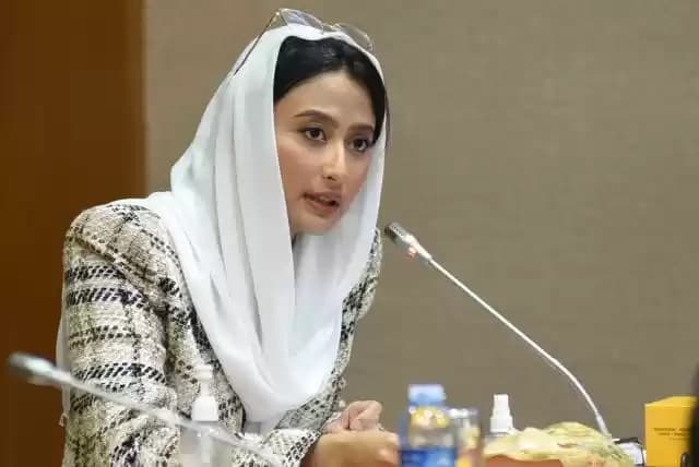 Dyah Roro Esti