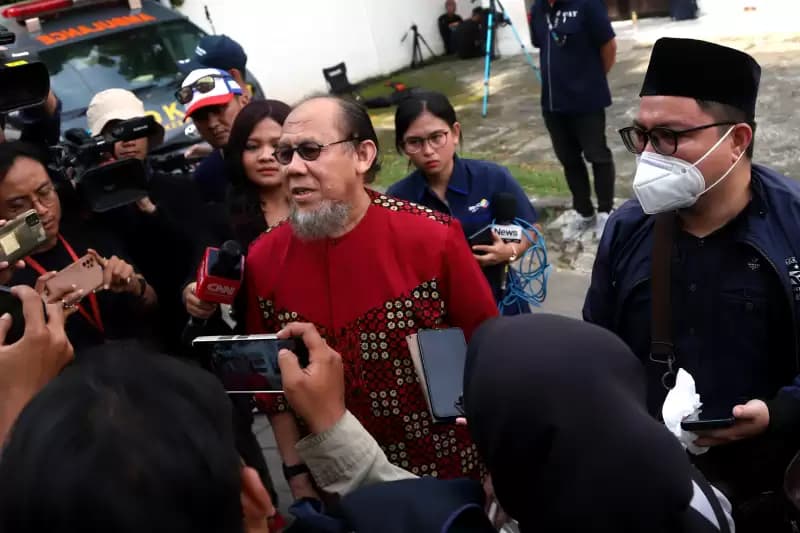 Keluarga korban kecelakaan saat memberikan keterangan pers (Foto: Dok MI)