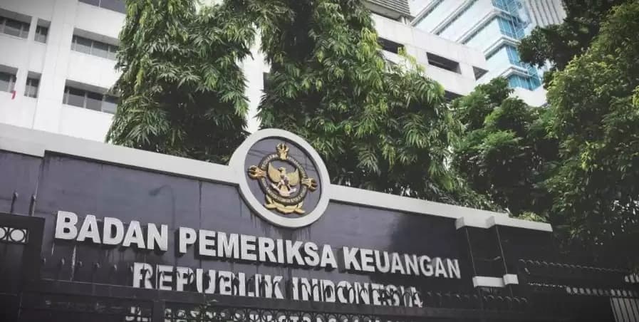 Buru Dugaan Aliran Dana Korupsi BTS ke BPK, Kejagung Jangan Kalah dengan KPK Berani Geledah Ruangan Pius Lustrilanang