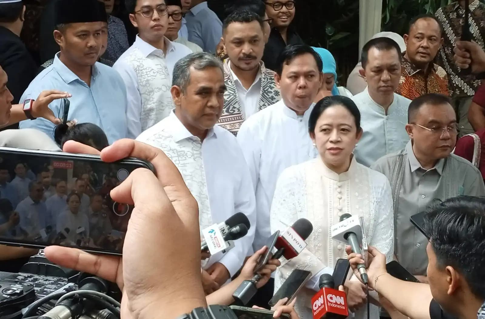 Ketua MPR RI, Ahmad Muzani samping Ketua DPR RI Puan Maharani dan lainnya (Foto: MI/Jiani)
