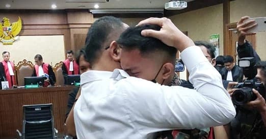 Rafael Alun Dihadapan Hakim: 8 Bulan Lebih Tidak Melihat dan Memeluk Anak Saya