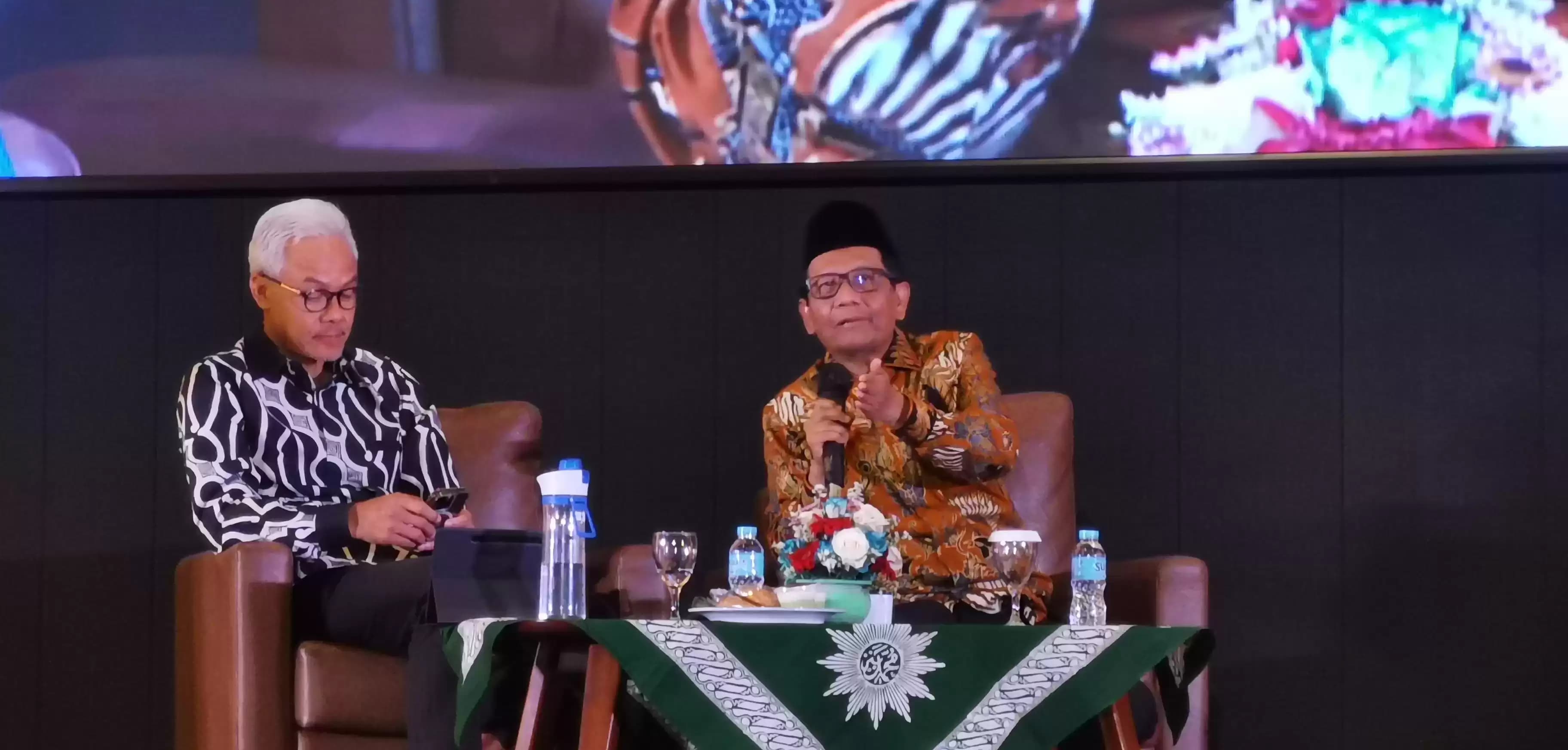 Mahfud MD Pastikan Hak Angket dan Gugatan MK Tetap Jalan