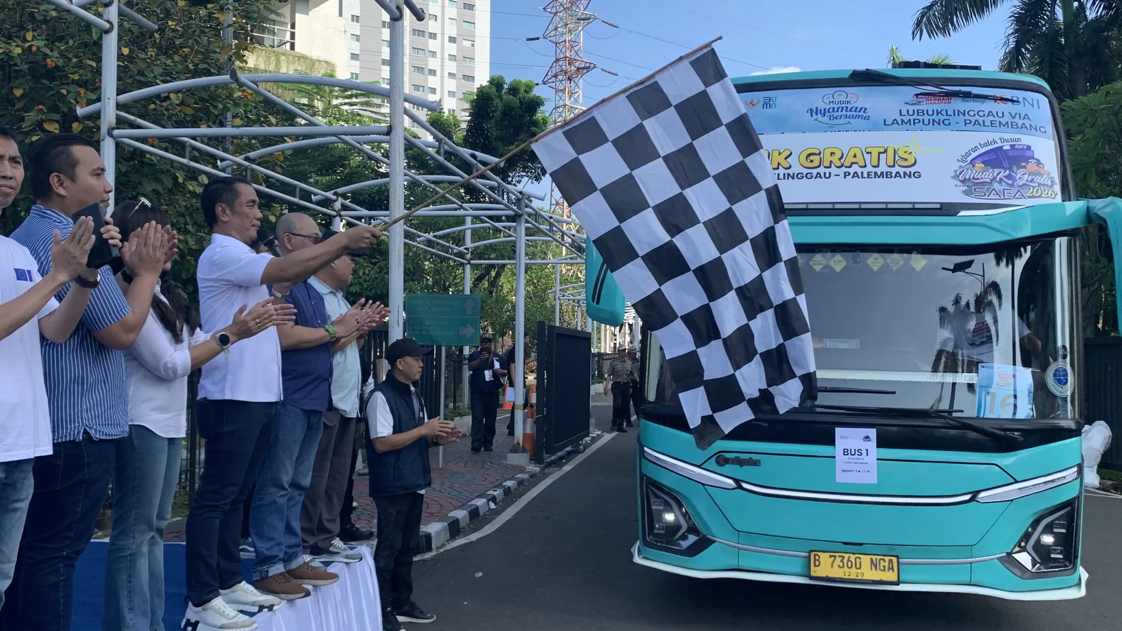 Fauzi Amro, Mudik Gratis