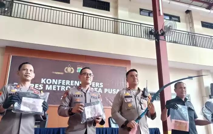 Foto Kompol Dhanar Dhono Vernandhie dan Barbuk
