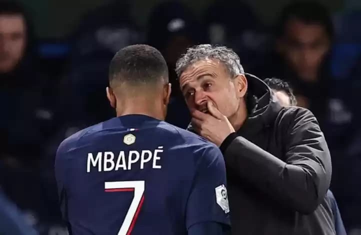 Foto Mbappe dan Pelatih