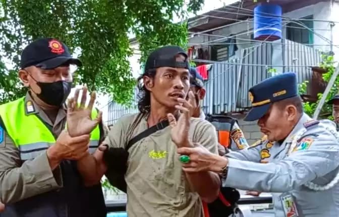 Foto Petugas Gabungan Tangkap Jukir