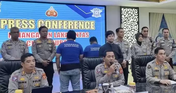 Foto Polda Jabar dan Dua Tersangka Baru Kecelakaan Bus di Ciater
