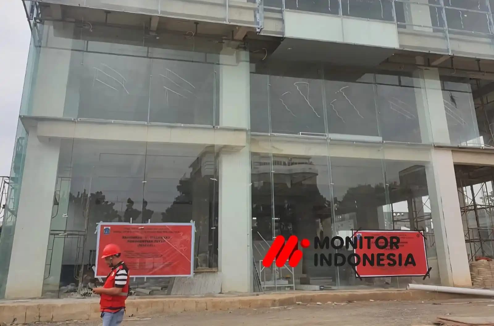 Gedung Mersifarma TM di Pasar Minggu Jaksel Langgar KKOP, Sudah Disegel Pembangunan Tetap Lanjut