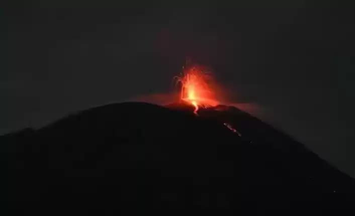 Gunung Ile Lewotolok