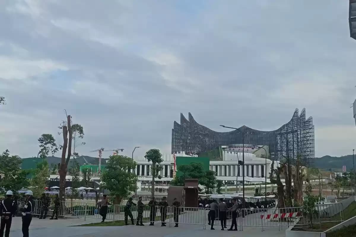 HUT IKN