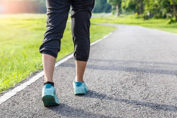Ketahui 10 Manfaat Jalan Kaki Secara Rutin