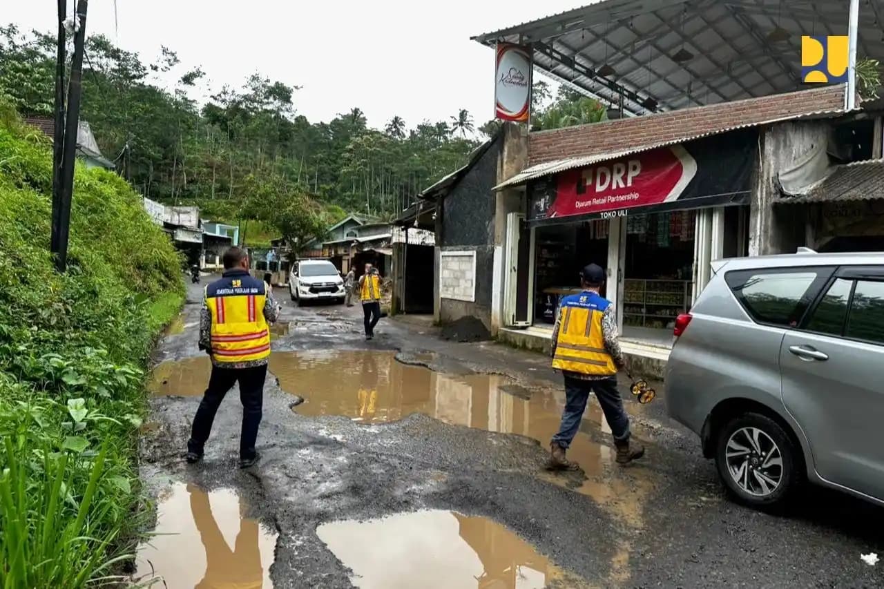 Jalan rusak