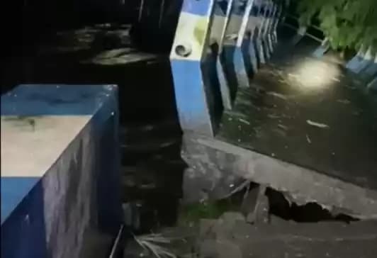 jembatan putus