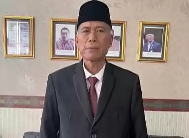 Kadisdik Kota Bekasi, Uu Saiful Mikdar yang Mengundurkan Diri dari ASN (Foto/Ist)